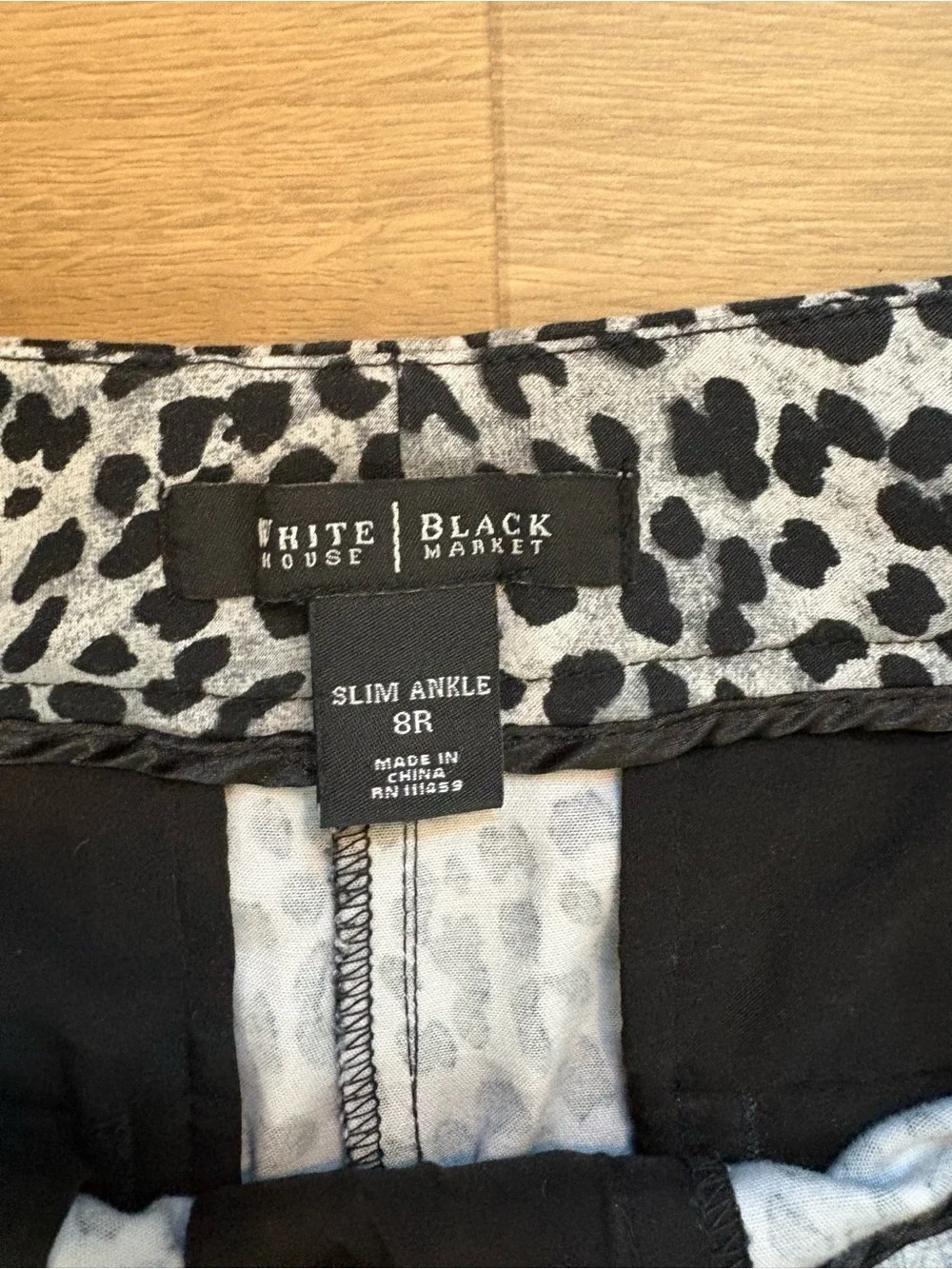 WHBM Leopard Print Slim Ankle Pant - size 8 - Picture 6 of 9